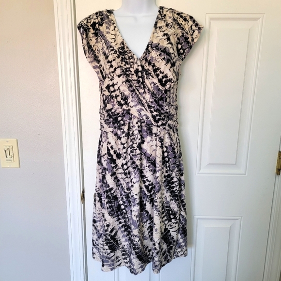 Soma Intimates Jersey Knit Faux Wrap V Neck Soft Dress Black Cream Abstract Sz M - Picture 1 of 10